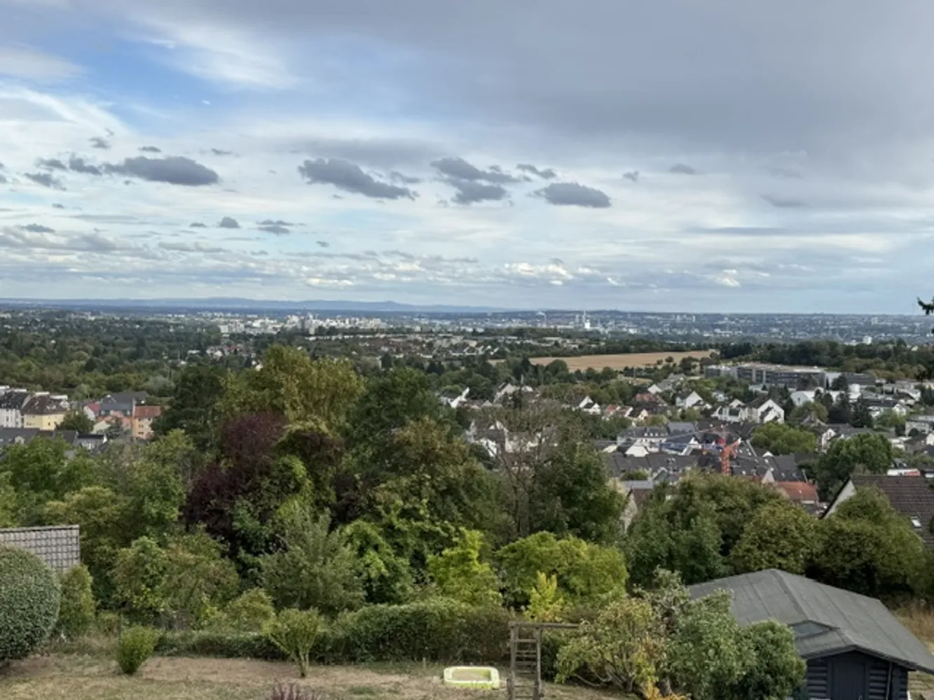 3 Zimmer Wohnung mit 90 m² in Wiesbaden – Bild 1