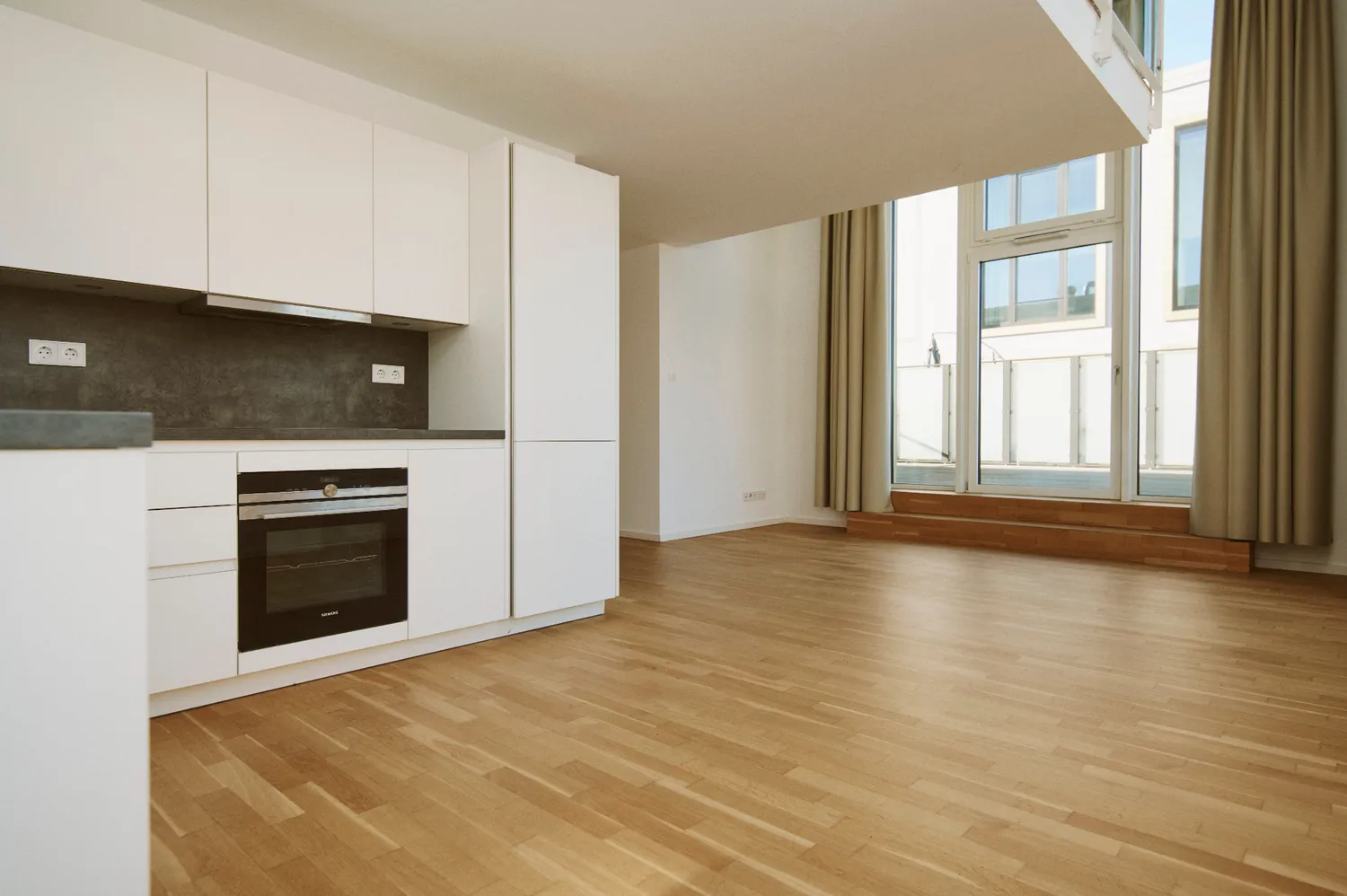 2 Zimmer Wohnung mit 186 m² in Hannover – Bild 6