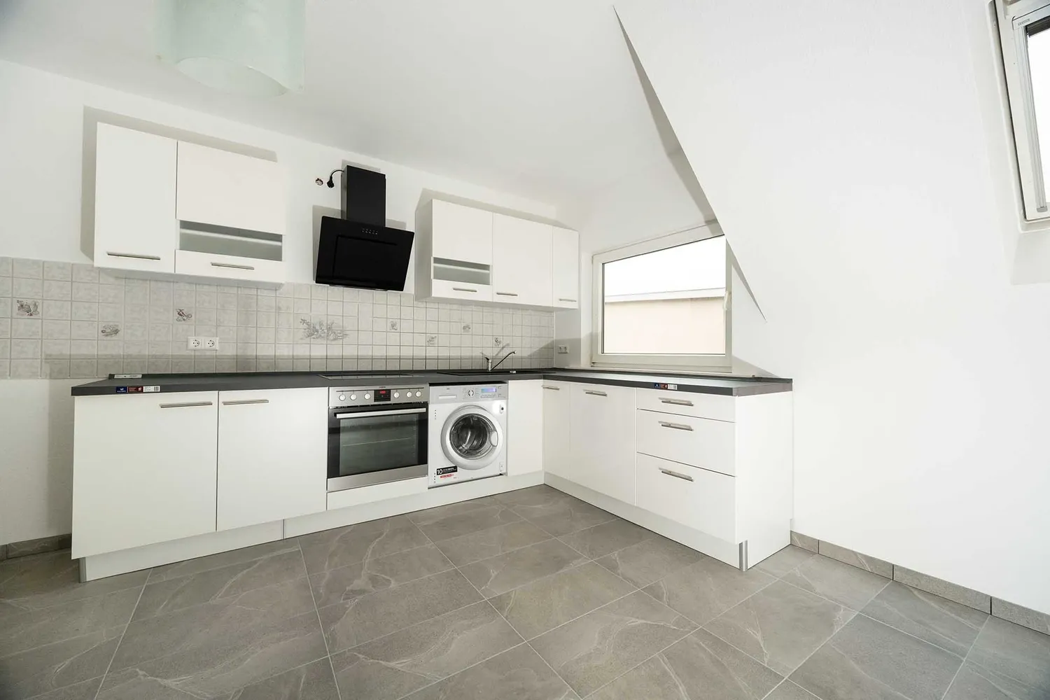2 Zimmer Wohnung mit 75 m² in Wolfsburg – Bild 2