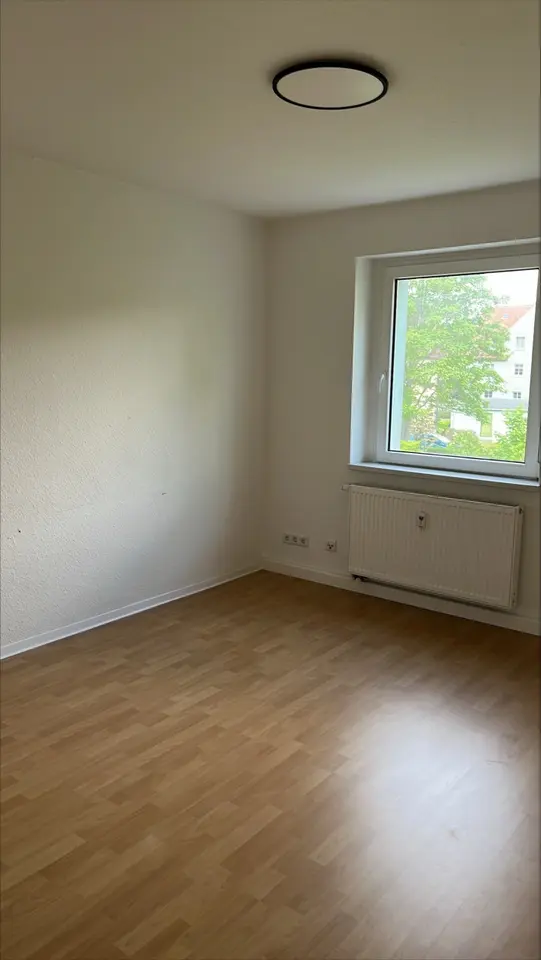 3 Zimmer Wohnung mit 56 m² in Bitterfeld-Wolfen – Bild 1