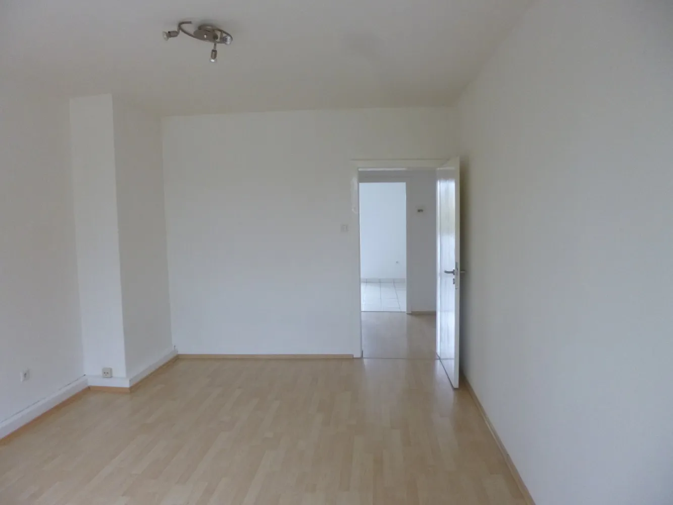 2 Zimmer Wohnung mit 42 m² in Düsseldorf – Bild 2