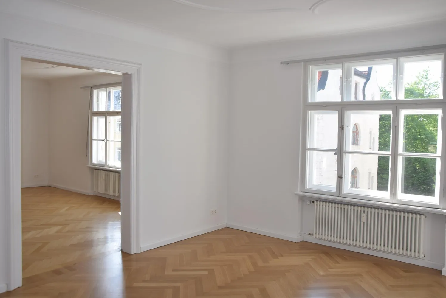 6 Zimmer Wohnung mit 236 m² in München – Bild 3