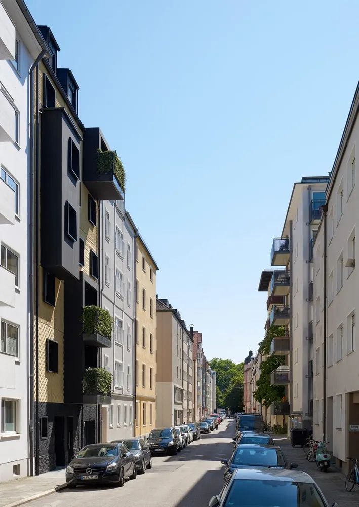 4 Zimmer Wohnung mit 144 m² in München – Bild 2