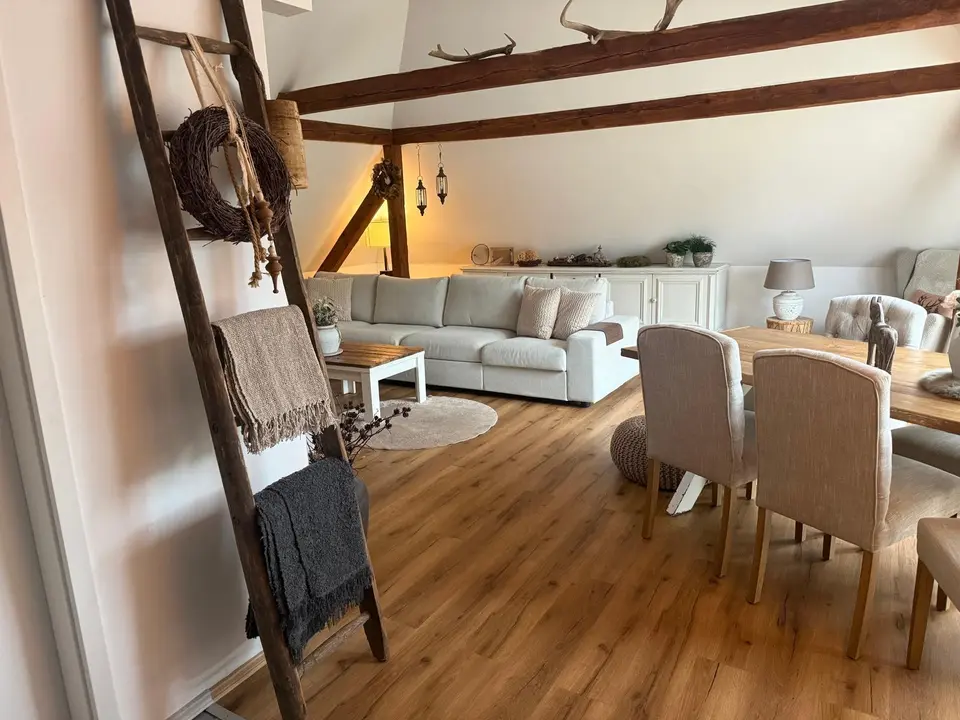 4 Zimmer Wohnung mit 110 m² in Finsterwalde – Bild 1