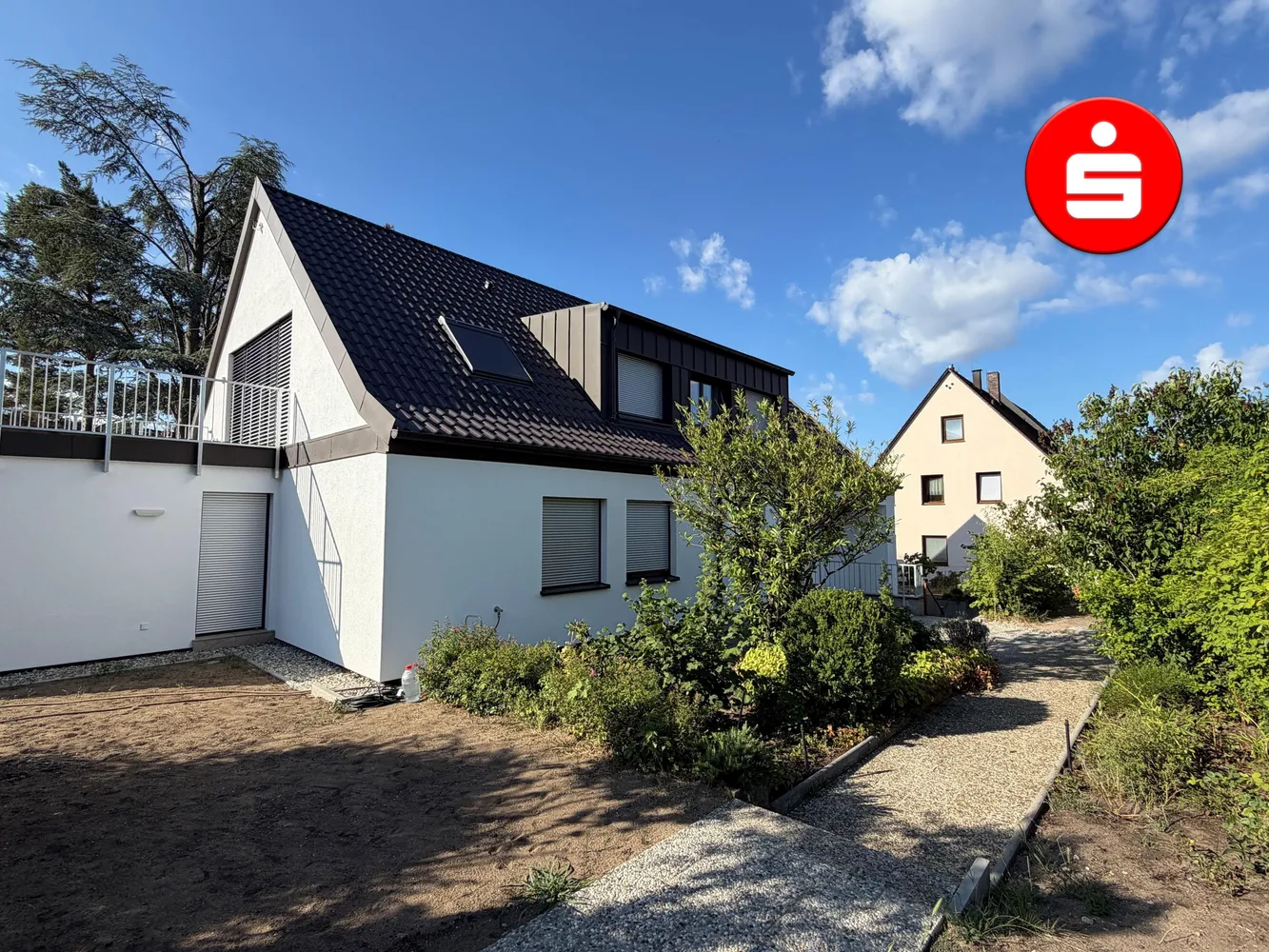 4 Zimmer Wohnung mit 129 m² in Nürnberg – Bild 1