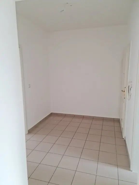 2 Zimmer Wohnung mit 64 m² in Zwickau – Bild 4