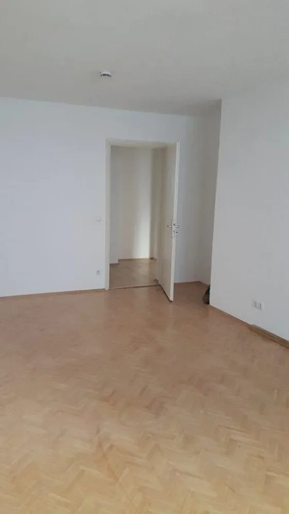 3 Zimmer Wohnung mit 65 m² in München – Bild 3