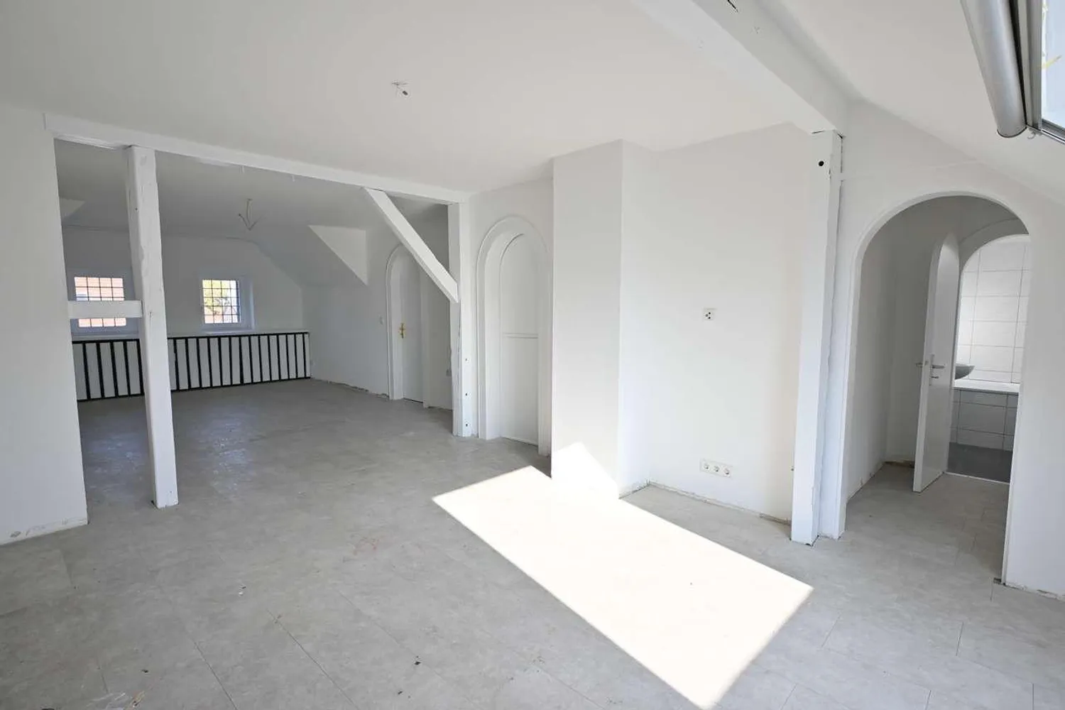 4 Zimmer Wohnung mit 110 m² in Bochum – Bild 2