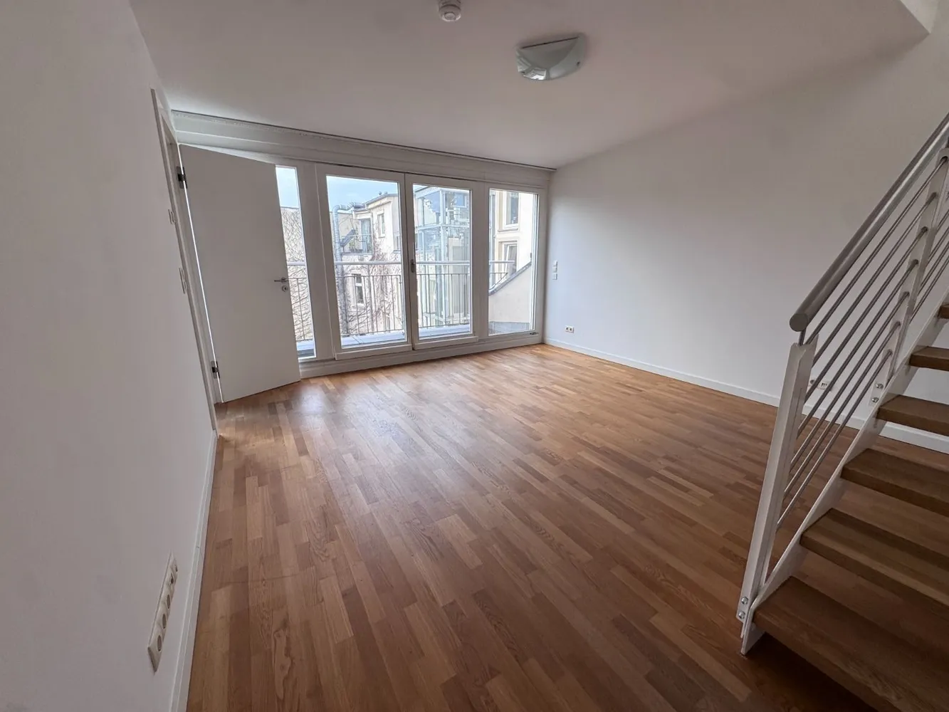 4 Zimmer Wohnung mit 171 m² in Berlin – Bild 4