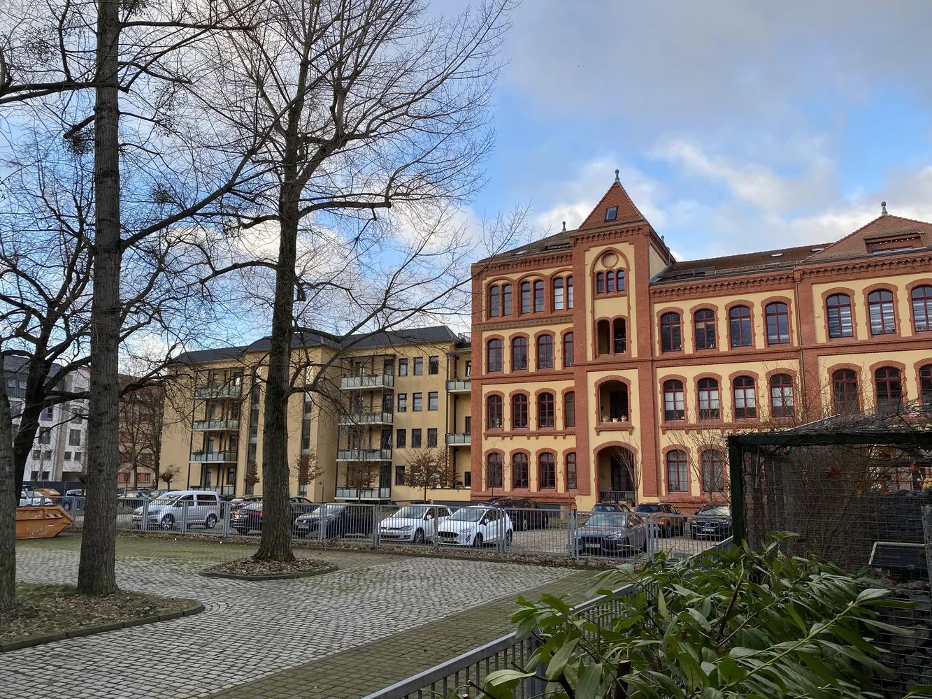 2 room apartment with 128 m² in Magdeburg – Photo 1