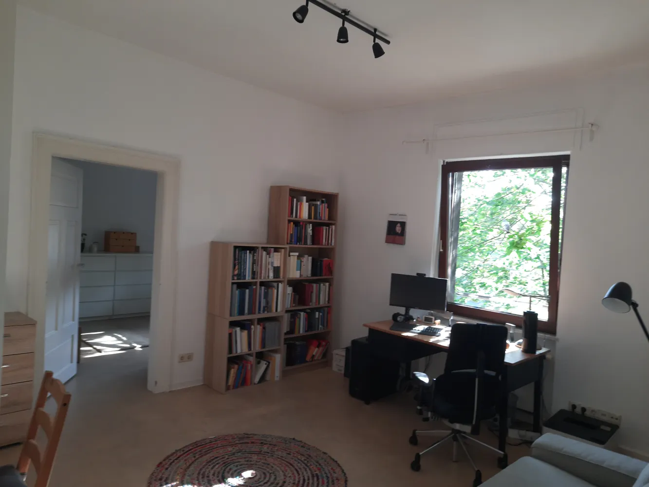 2 Zimmer Wohnung mit 47 m² in Karlsruhe – Bild 2