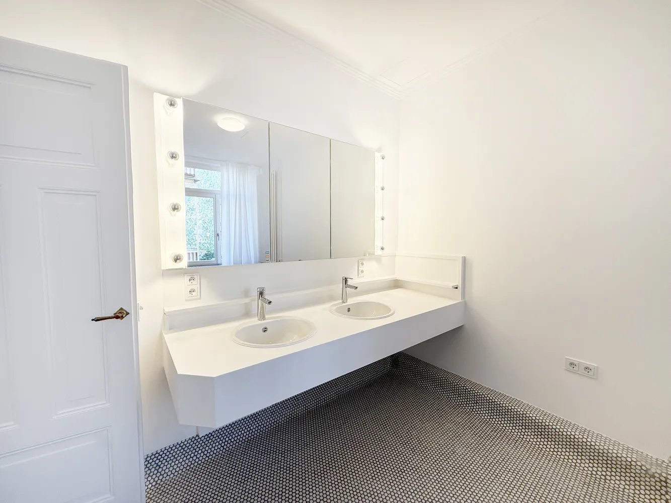 5 room apartment with 170 m² in Stuttgart – Photo 12