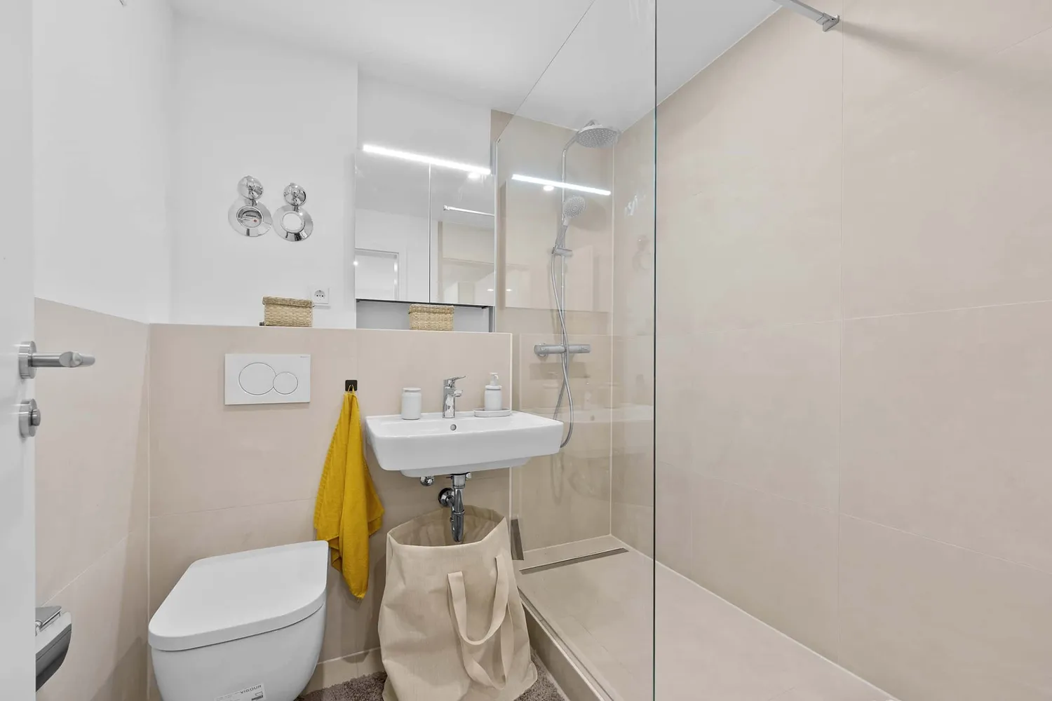 WG-Zimmer mit 14 m² in München – Bild 3