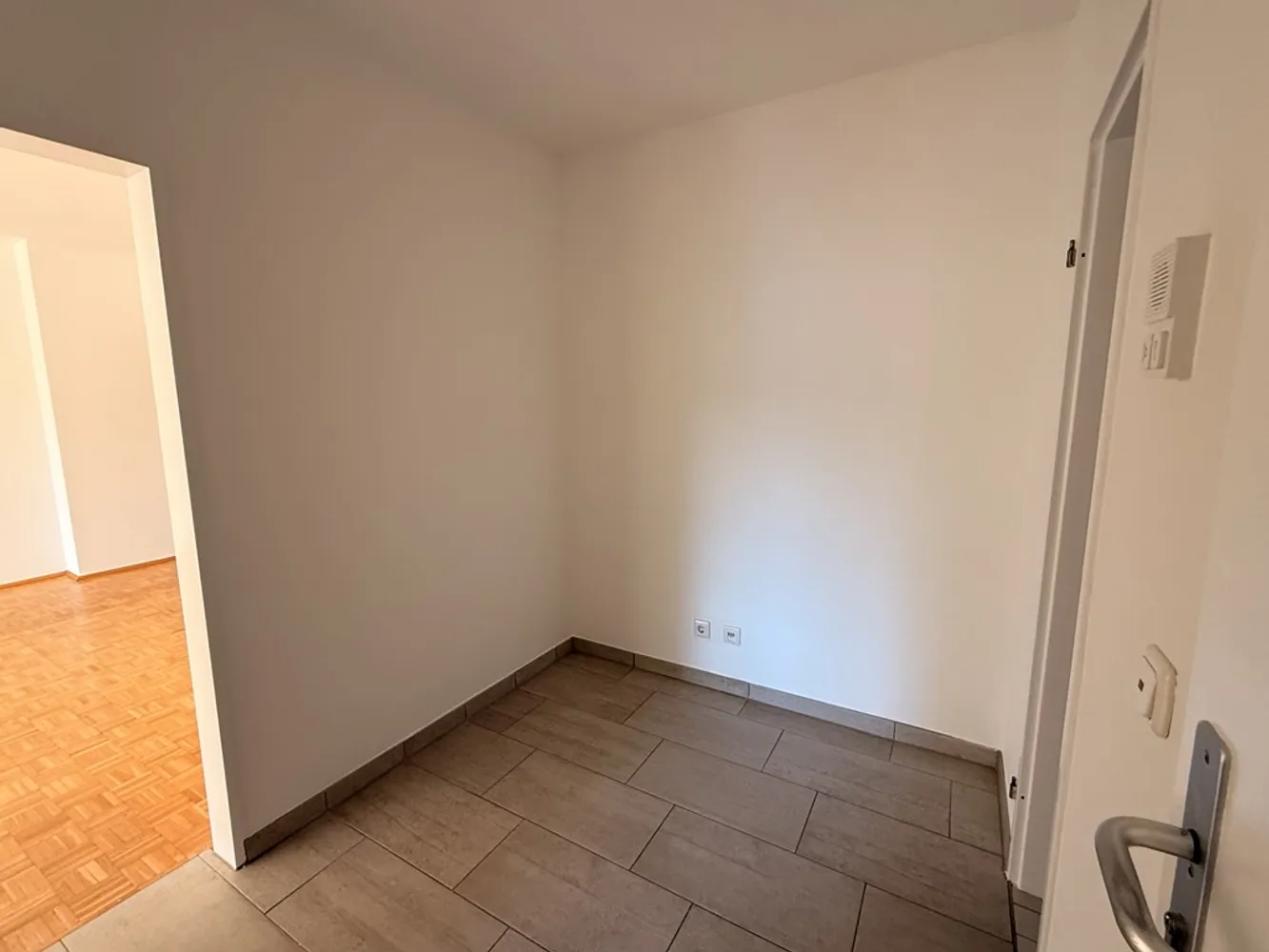 2 Zimmer Wohnung mit 69 m² in Krefeld – Bild 11