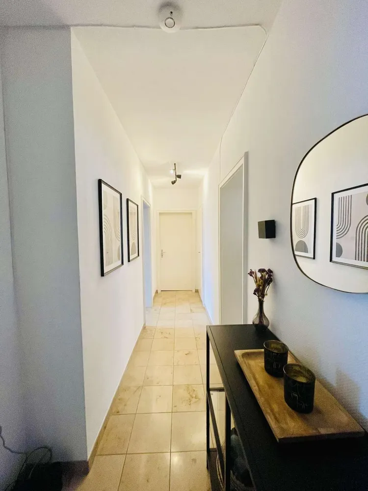 2 Zimmer Wohnung mit 82 m² in Mannheim – Bild 2