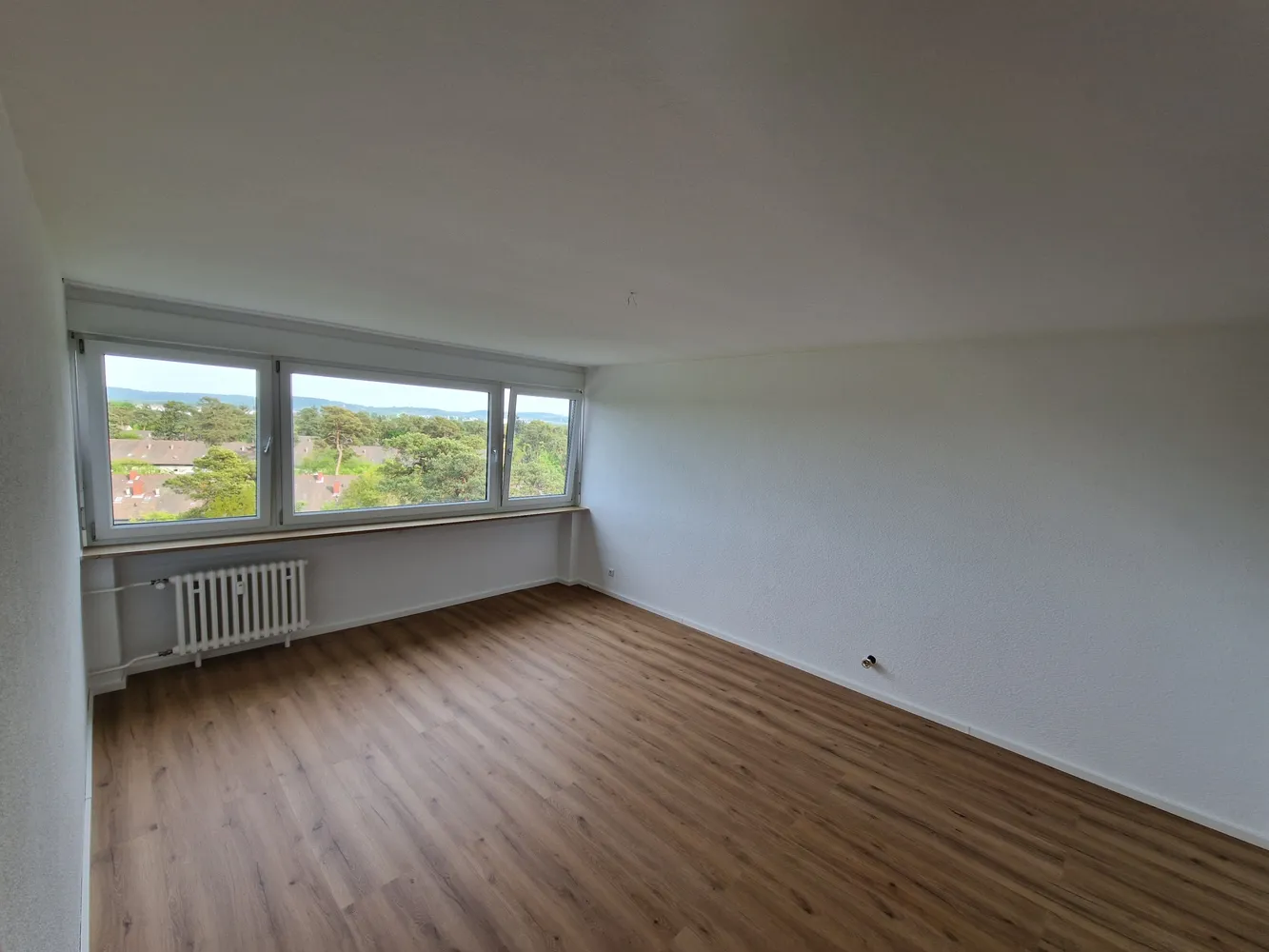 3 Zimmer Wohnung mit 98 m² in Karlsruhe – Bild 2