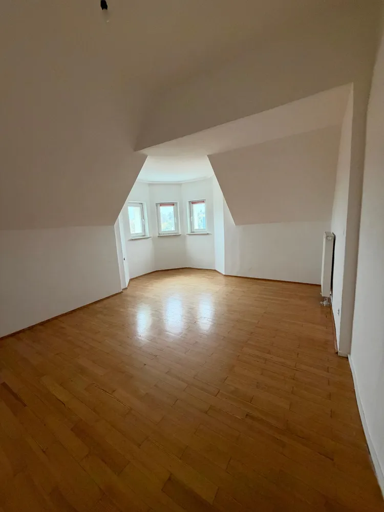 4 Zimmer Wohnung mit 120 m² in Freising – Bild 1