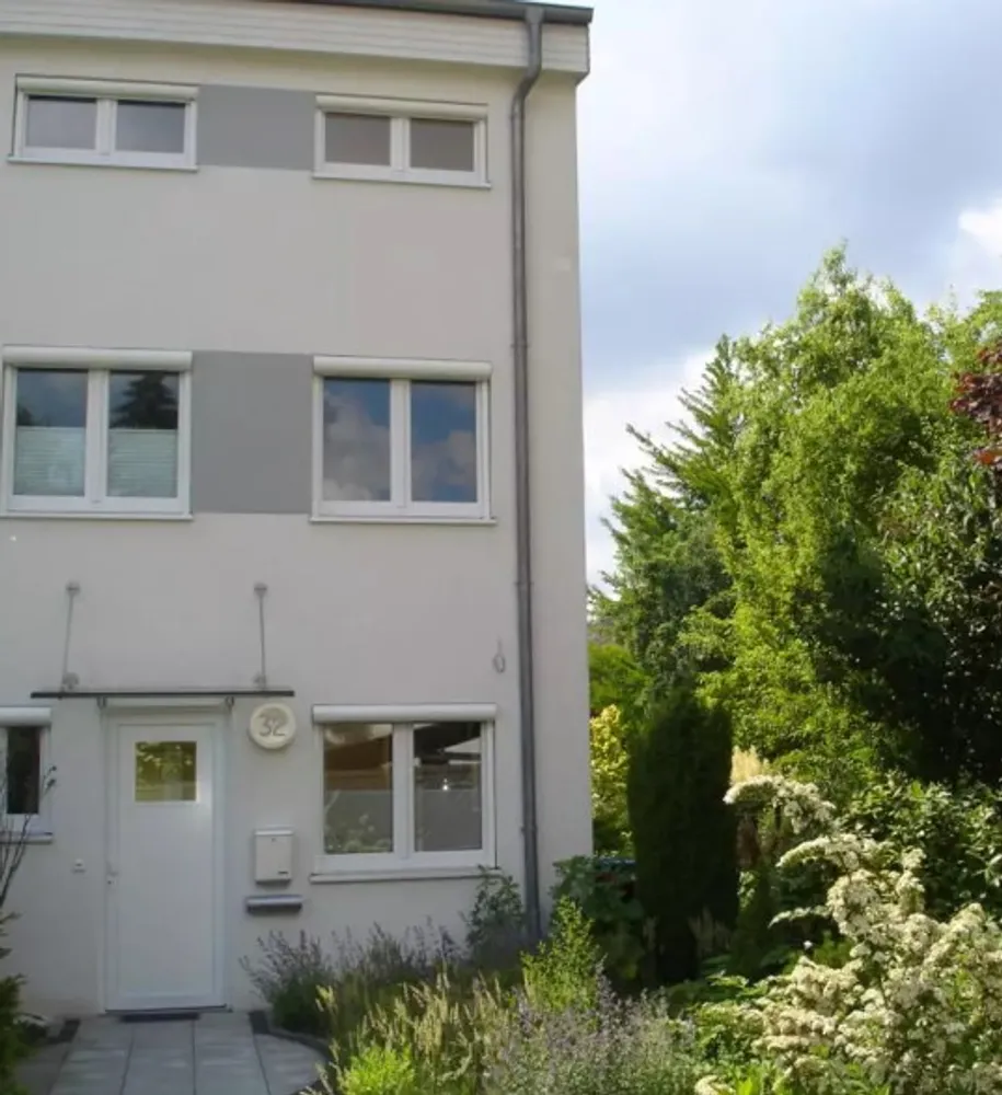 6 Zimmer Wohnung mit 144 m² in Hamburg – Bild 1