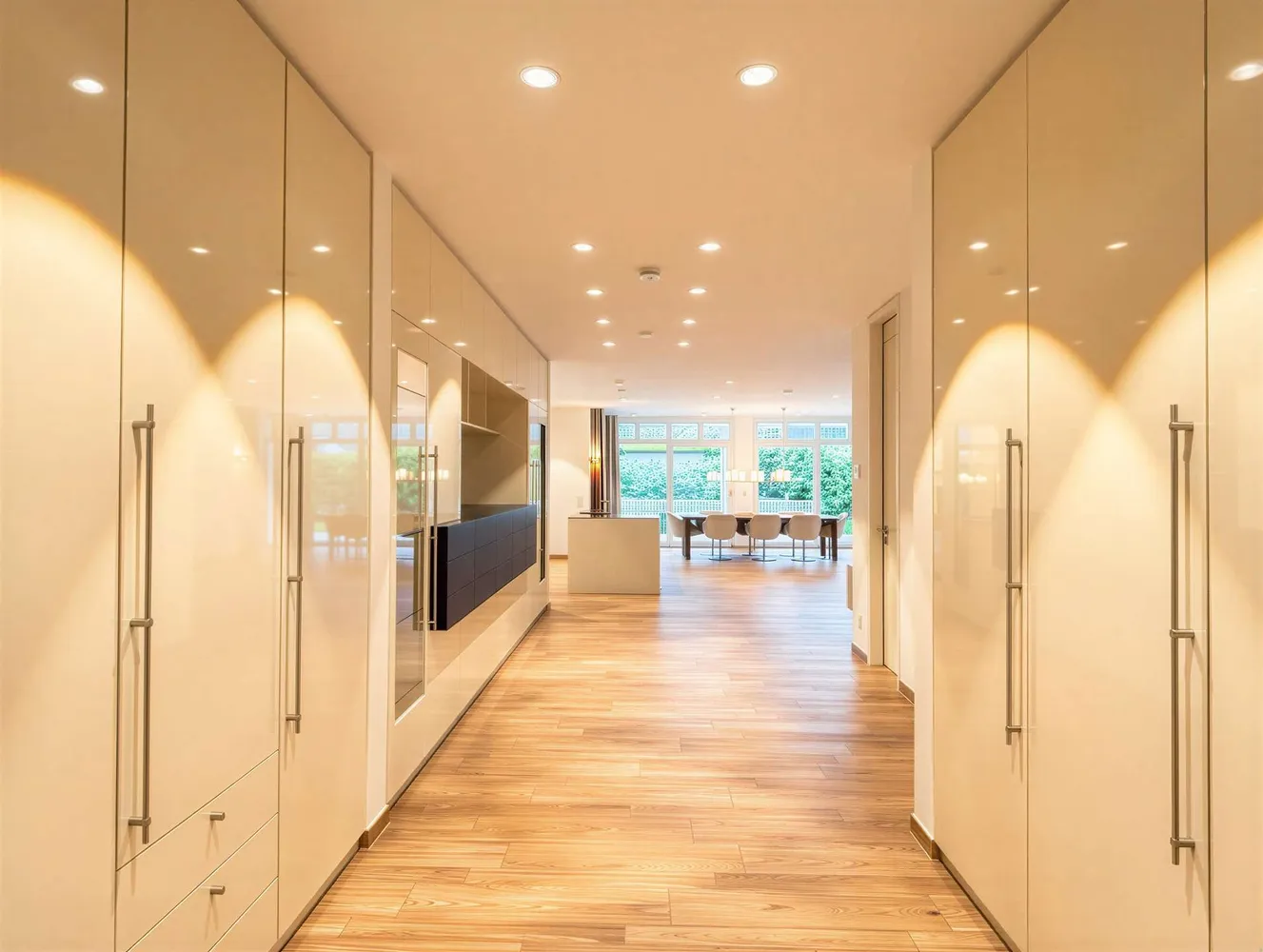 4 Zimmer Wohnung mit 217 m² in Mülheim an der Ruhr – Bild 3
