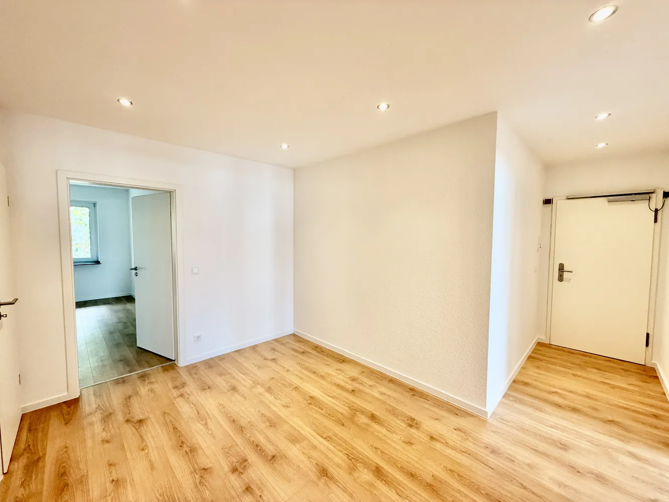 3 room apartment with 71 m² in Düsseldorf – Photo 2