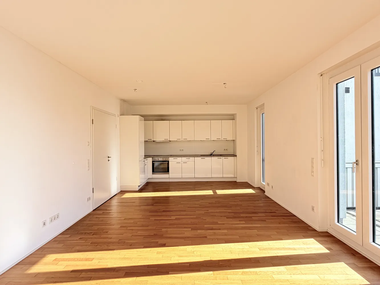 5 Zimmer Wohnung mit 140 m² in Wiesbaden – Bild 2