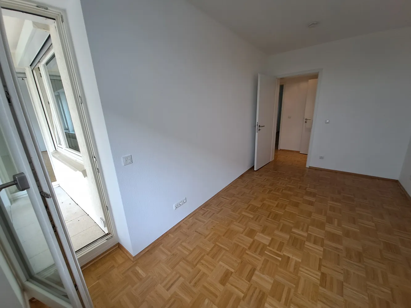 4 room apartment with 96 m² in Frankfurt am Main – Photo 4