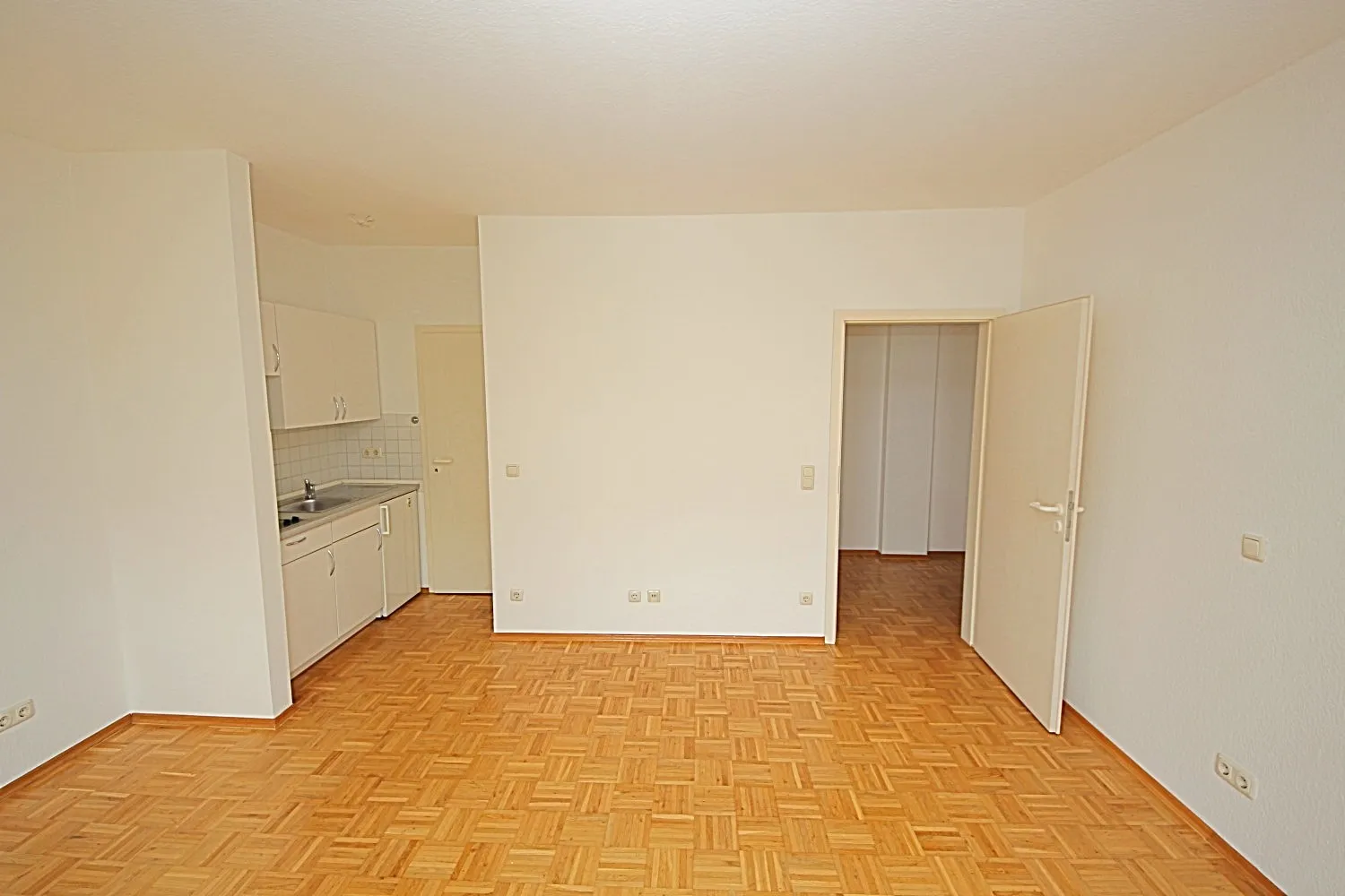 1 room apartment with 30 m² in Magdeburg – Photo 3