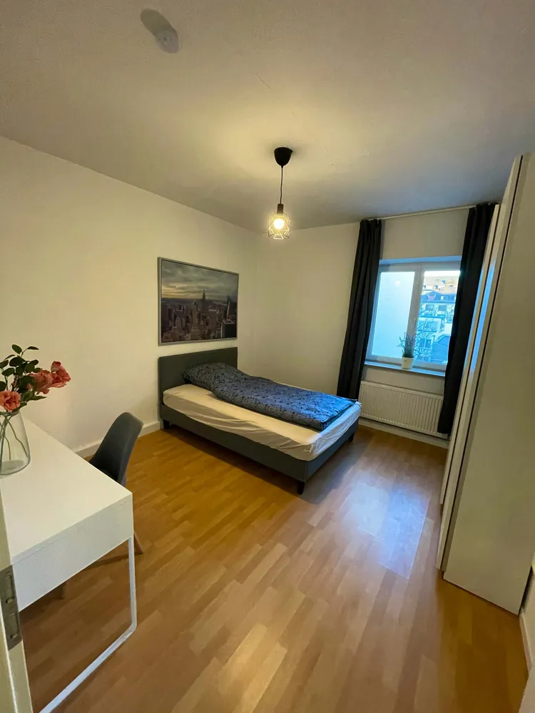 Shared room with 16 m² in Munich – Photo 2
