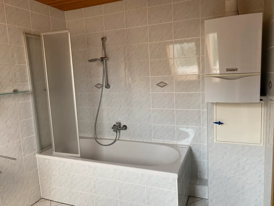 3 Zimmer Wohnung mit 60 m² in Suhl – Bild 4