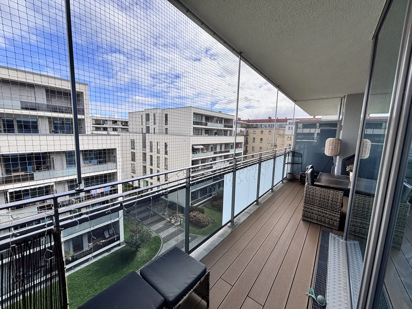 2 Zimmer Wohnung mit 71 m² in Berlin – Bild 2