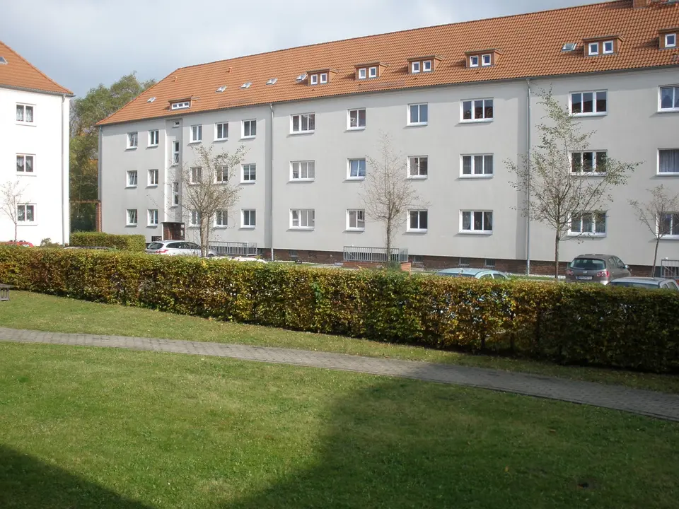 2 Zimmer Wohnung mit 61 m² in Altenburg – Bild 2