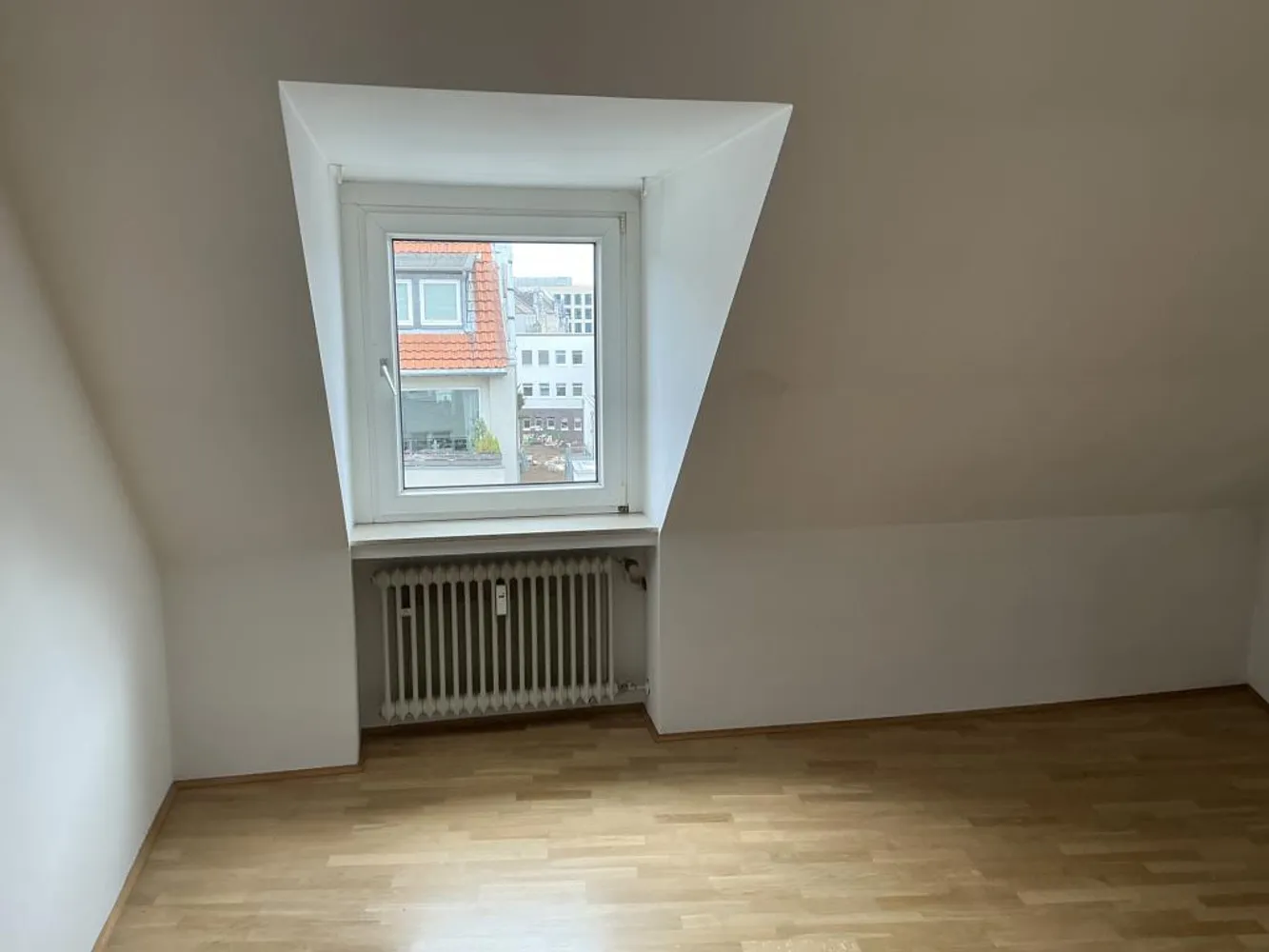 2 Zimmer Wohnung mit 101 m² in Düsseldorf – Bild 5