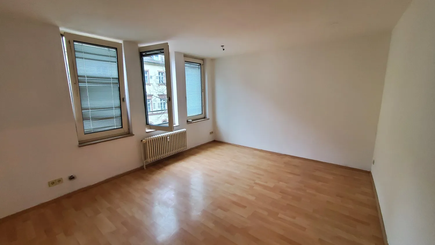 1 Zimmer Wohnung mit 28 m² in Karlsruhe – Bild 2