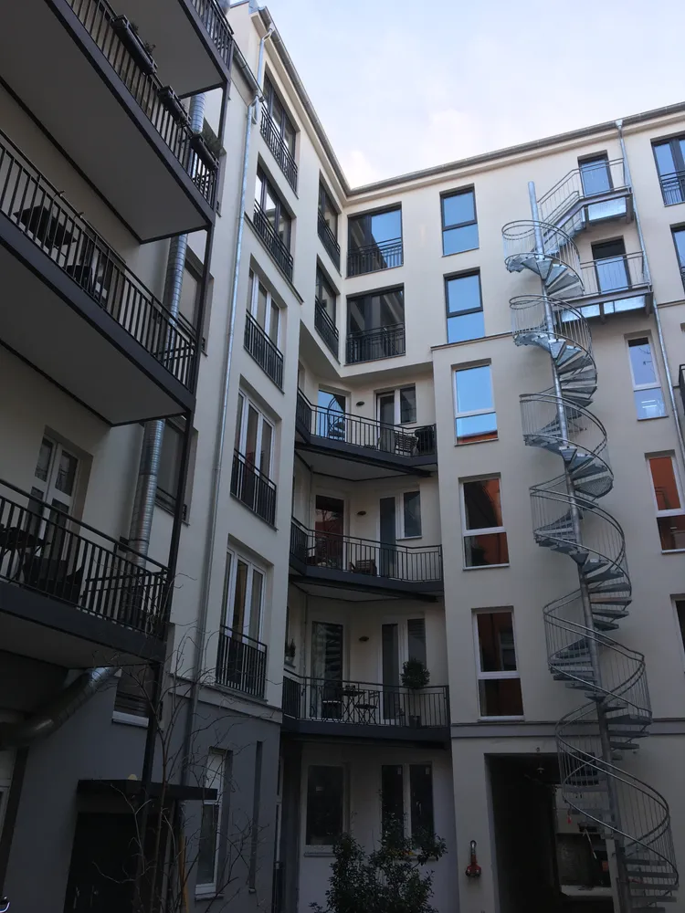 2 Zimmer Wohnung mit 63 m² in Berlin – Bild 1