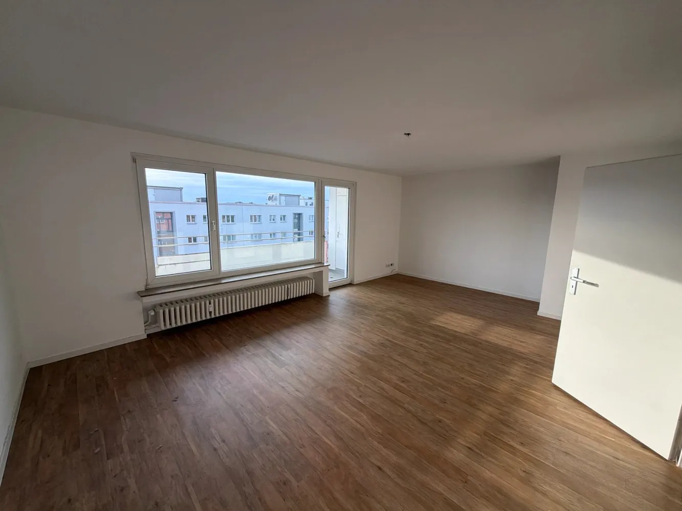 4 Zimmer Wohnung mit 101 m² in Köln – Bild 2