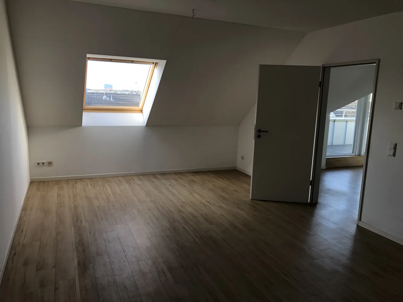 2 room apartment with 81 m² in Düsseldorf – Photo 8
