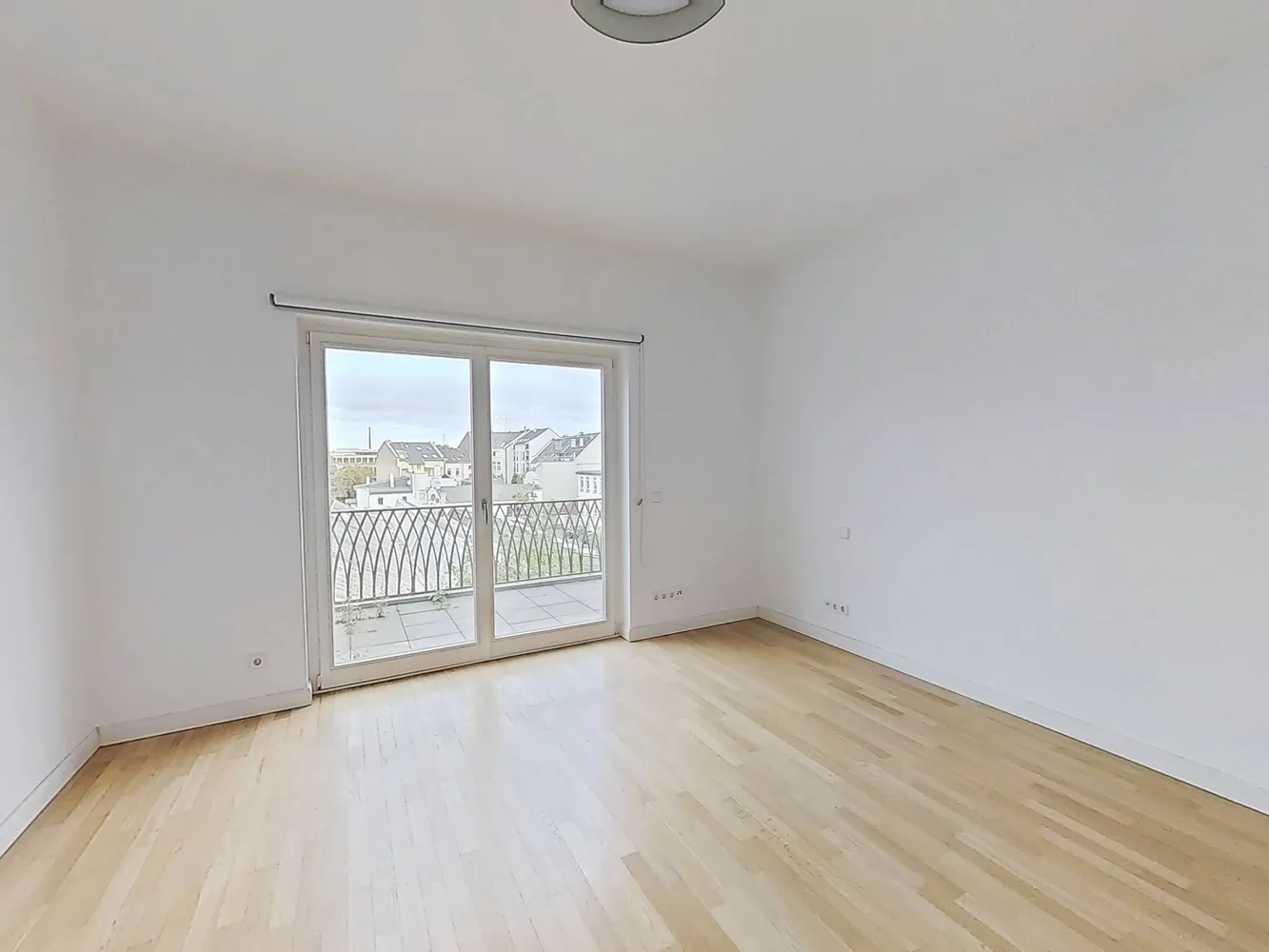 2 Zimmer Wohnung mit 92 m² in Düsseldorf – Bild 9