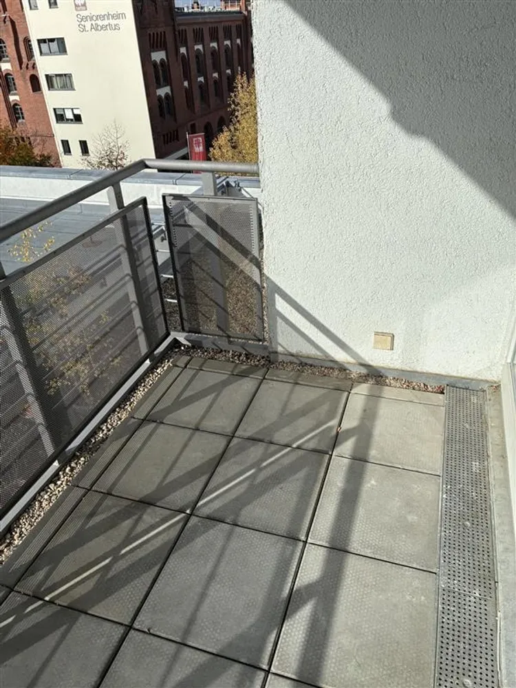 2 Zimmer Wohnung mit 78 m² in Berlin – Bild 11