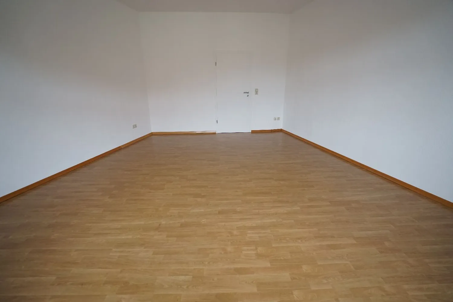 2 Zimmer Wohnung mit 77 m² in Dresden – Bild 4