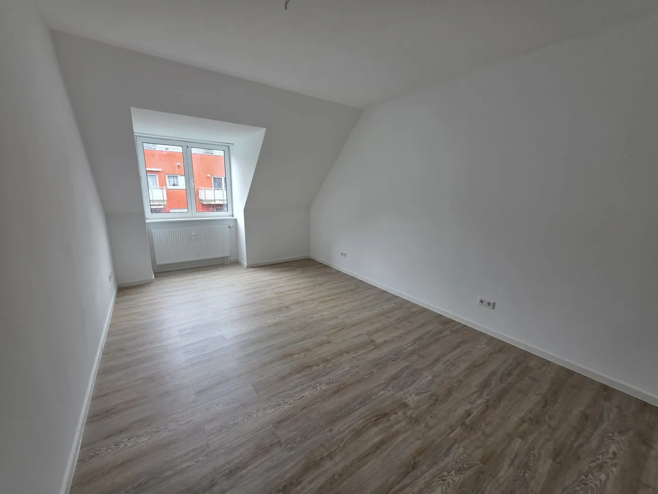 4 Zimmer Wohnung mit 99 m² in Hamburg – Bild 9