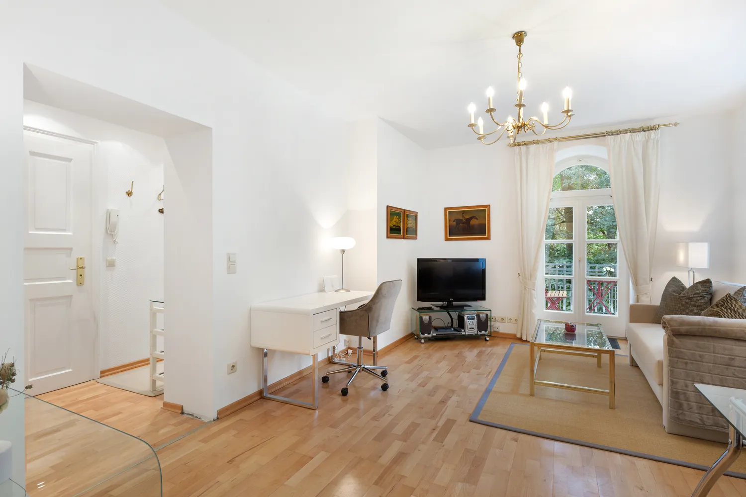 2 Zimmer Wohnung mit 55 m² in München – Bild 2
