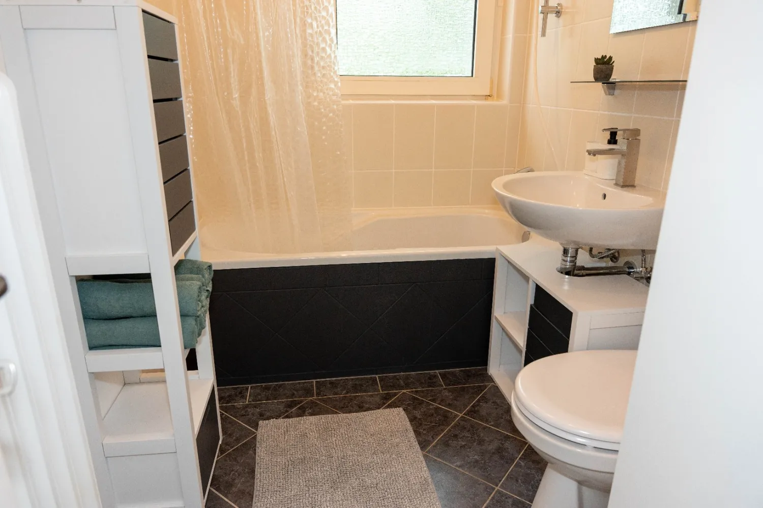 3 Zimmer Wohnung mit 70 m² in Wiesbaden – Bild 1