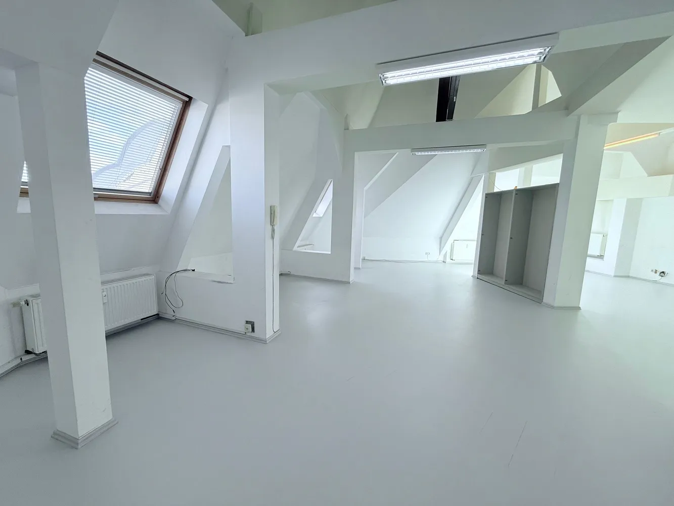 4 Zimmer Wohnung mit 211 m² in Berlin – Bild 12