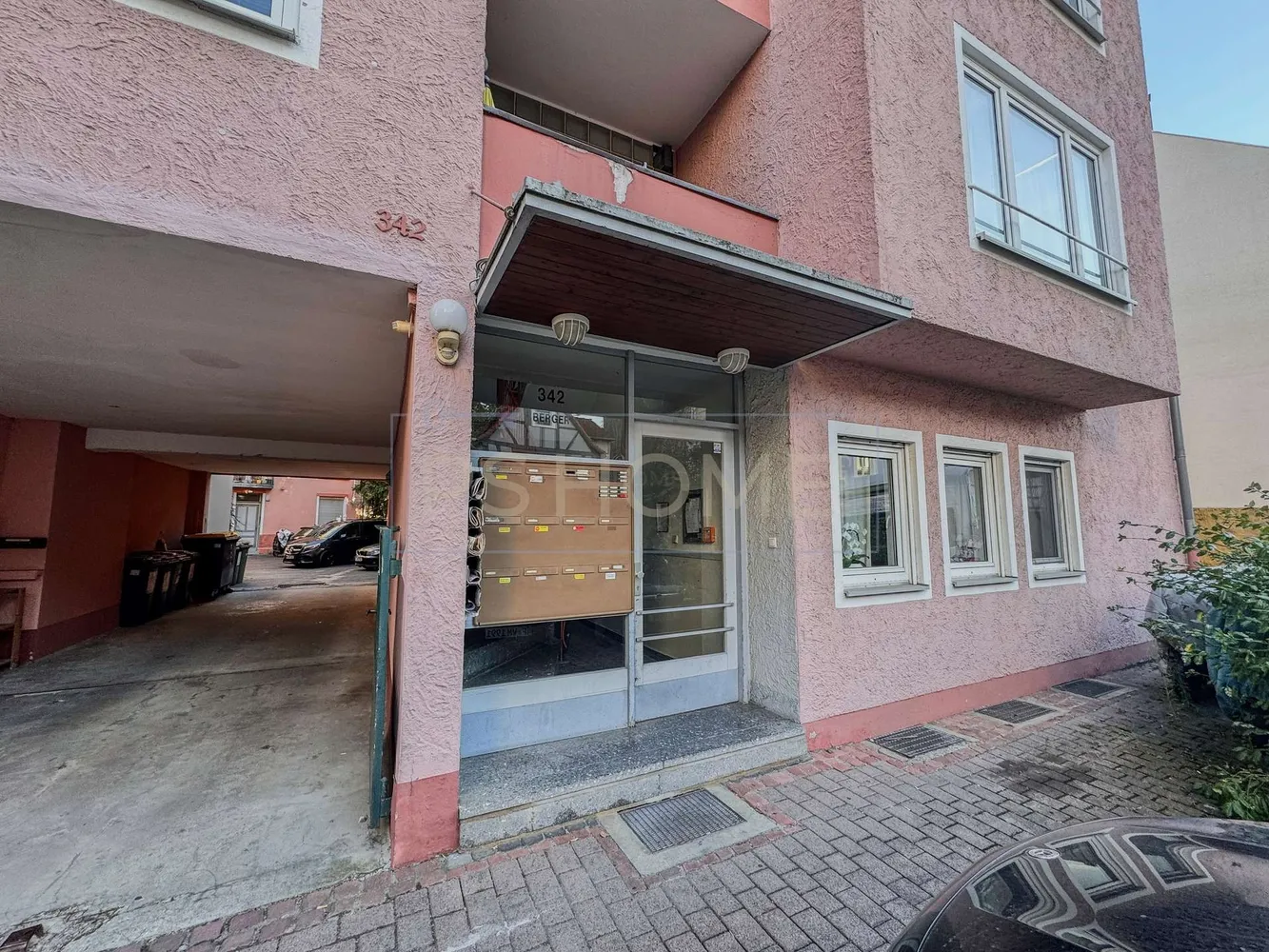 2 room apartment with 57 m² in Frankfurt am Main – Photo 2