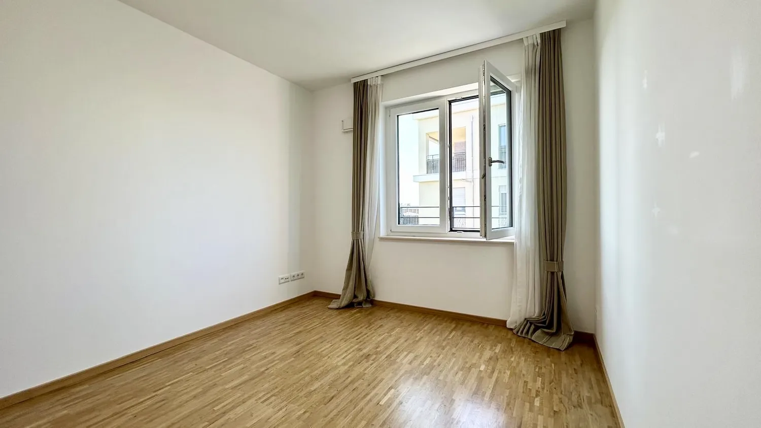 4 Zimmer Wohnung mit 109 m² in Dresden – Bild 11