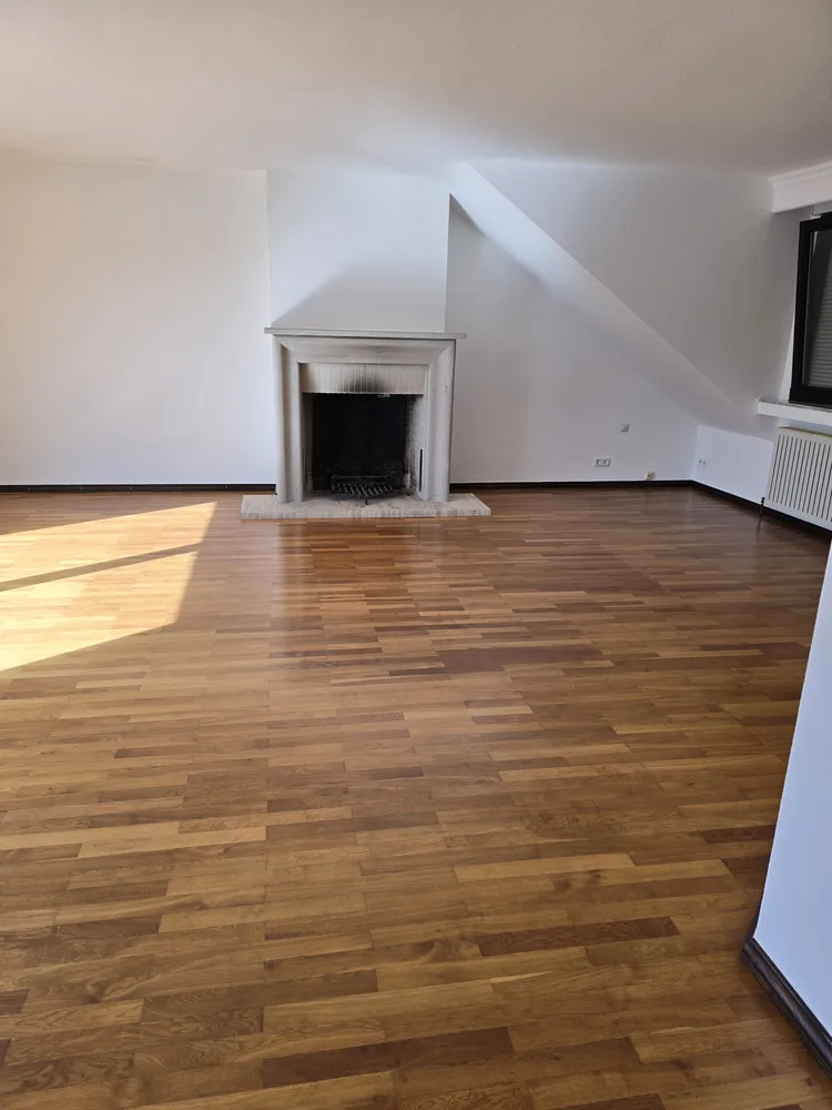 4 Zimmer Wohnung mit 111 m² in Krefeld – Bild 1