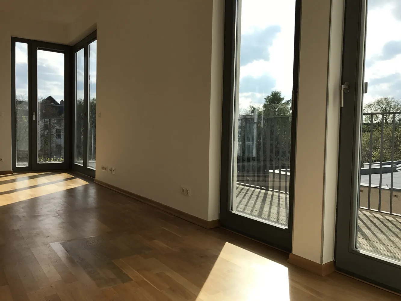 2 Zimmer Wohnung mit 90 m² in Berlin – Bild 2