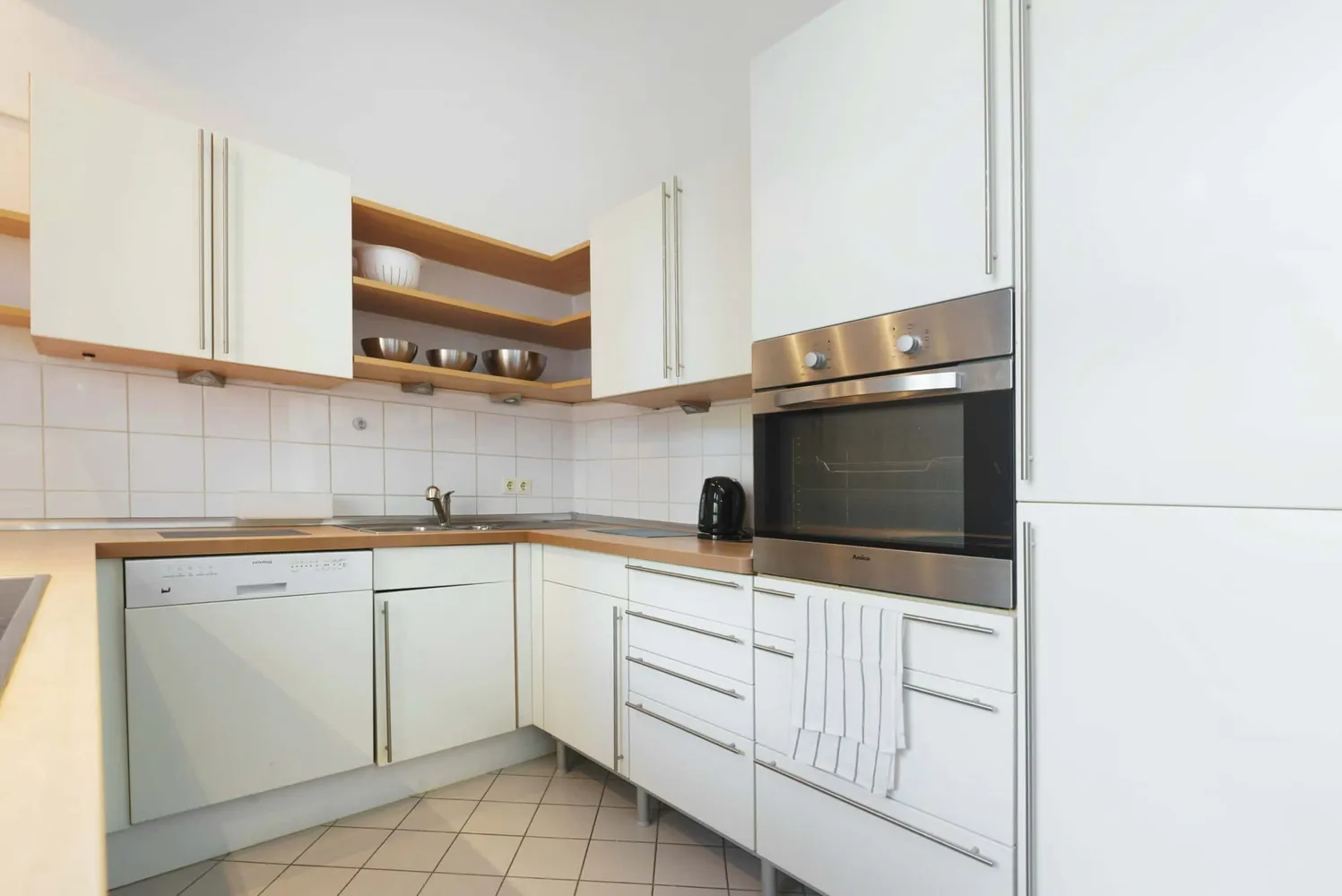 Shared room with 10 m² in Berlin – Photo 5