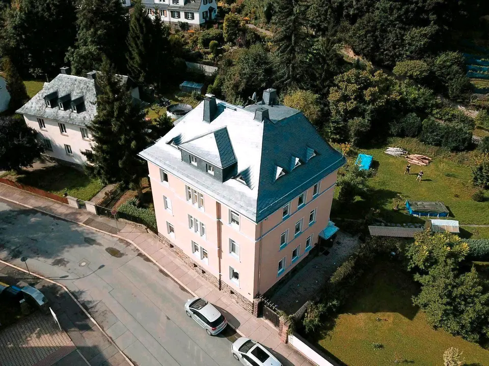 4 Zimmer Wohnung mit 131 m² in Greiz – Bild 1