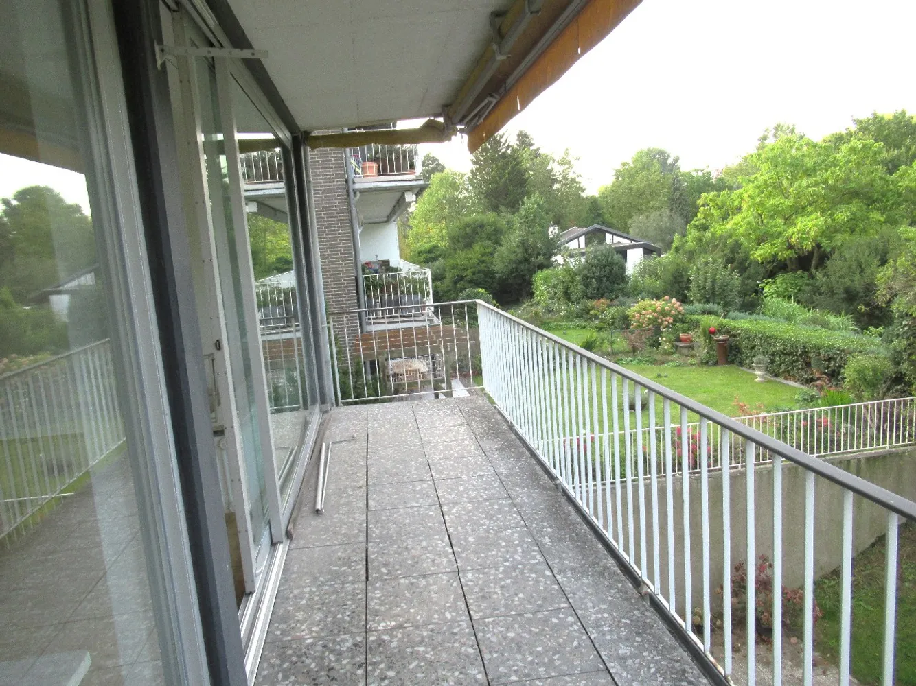 3 room apartment with 100 m² in Düsseldorf – Photo 4